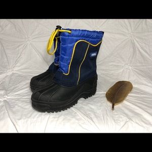 Boys snow boots. Lightly worn